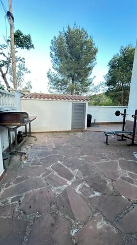 Casa en venta en Cerdanyola del Vallès, Guiera photo 0