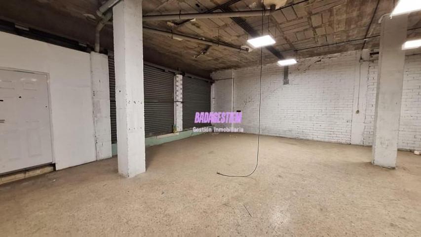 Local comercial en alquiler en Badalona, La Morera photo 0