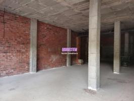Local comercial en alquiler en Badalona, La Morera photo 0