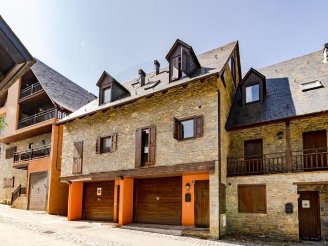 Bungalow en alquiler en Vielha e Mijaran photo 0