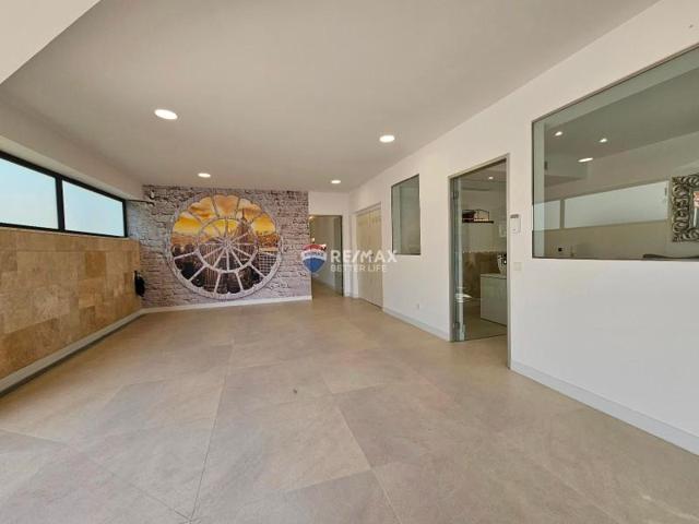 Local comercial en venta en Inca photo 0