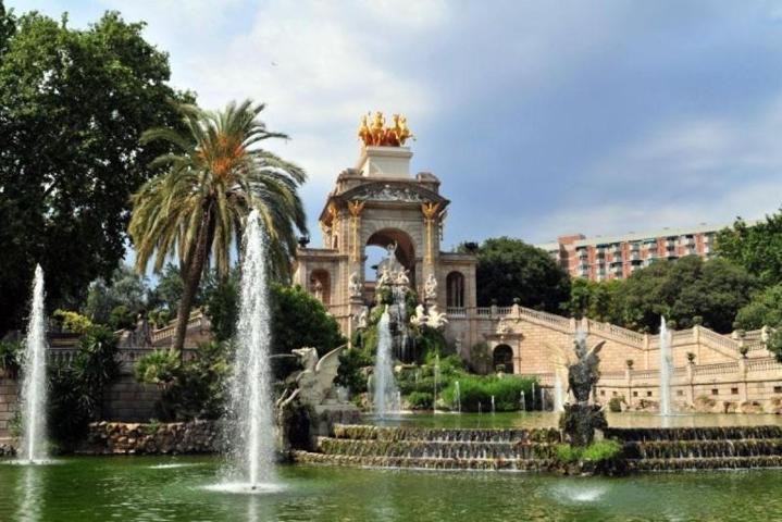 Local comercial en venta en Barcelona, La Marina de Port photo 0
