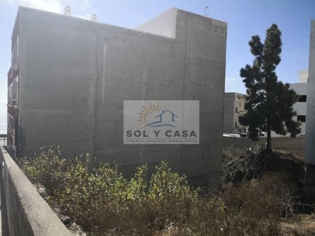 Terreno en venta en Guía de Isora photo 0
