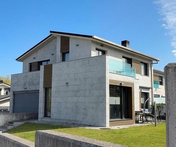 Chalet en venta en Santander, Alisal - Cazoña - San Román photo 0