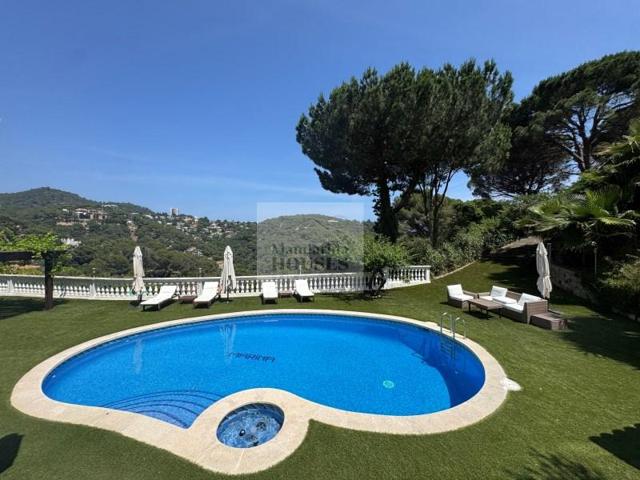 Casa en venta en Lloret de Mar photo 0