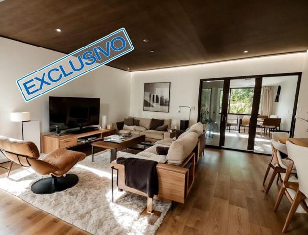 Chalet en venta en Madrid, Barajas - Alameda De Osuna photo 0