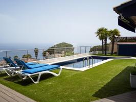Casa en venta en Lloret de Mar photo 0