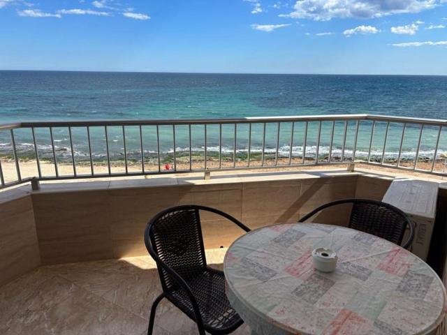 Apartamento en venta en Torrevieja photo 0