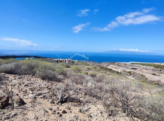 Terreno en venta en Guía de Isora, Los Llanitos photo 0