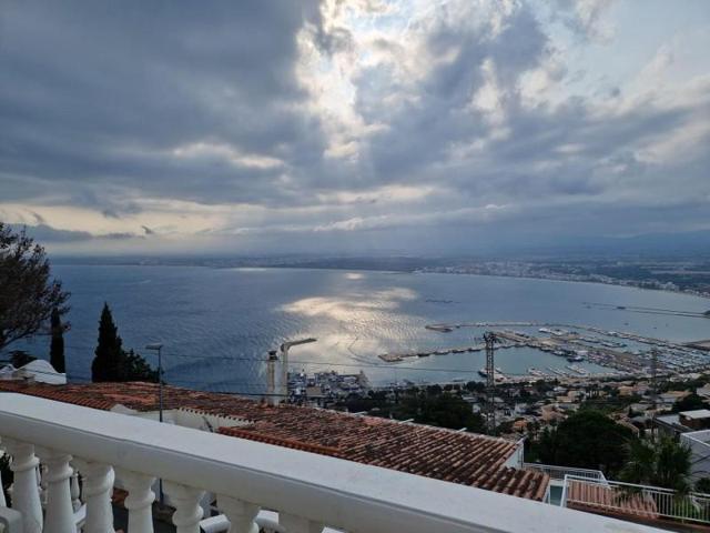 Casa en venta en Roses, Puig Rom photo 0