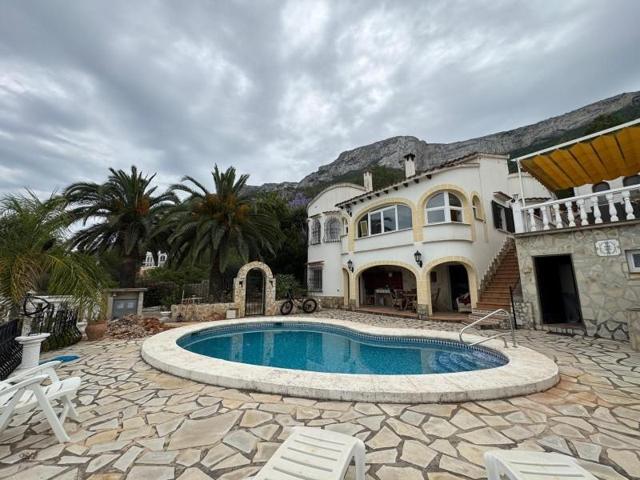 Chalet en venta en Denia, Zona Montgó photo 0