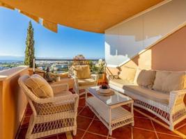 Apartamento en alquiler en Marbella, Nueva Andalucia - Magna Marbella photo 0