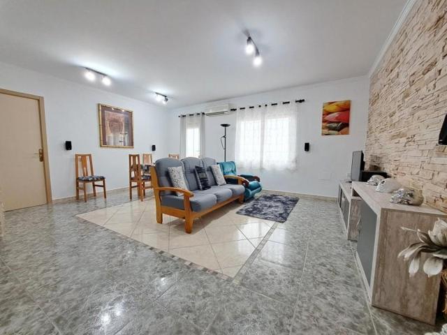 Piso en venta en Carcaixent, Avenidas photo 0