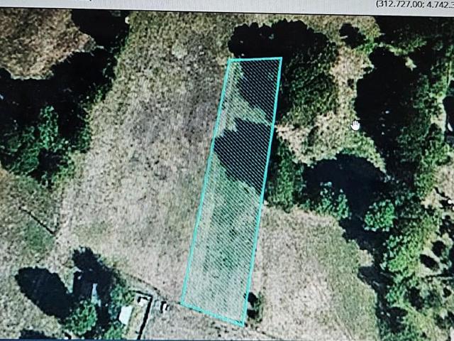 Terreno en venta en Les photo 0