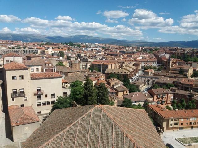 Local comercial en venta en Segovia, Santo tomas photo 0