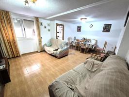 Piso en venta en Alicante, Carolinas bajas photo 0