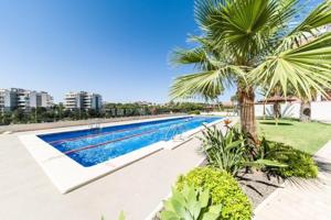 Apartamento en venta en Orihuela Costa photo 0