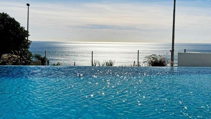 Apartamento en venta en Casares, Camarate photo 0
