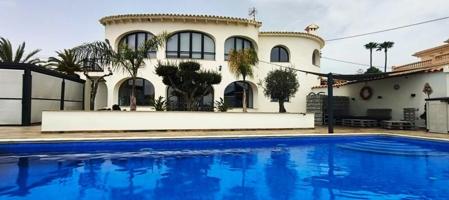 Chalet en venta en Calpe, Ortenbach photo 0