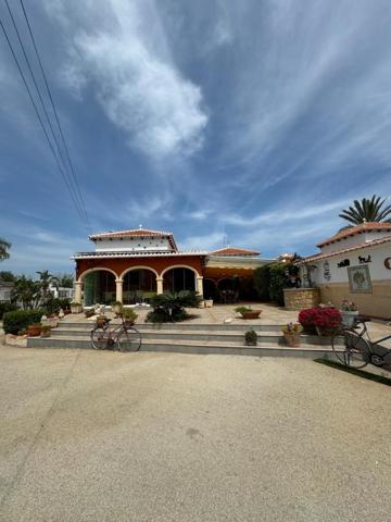 Chalet en venta en Denia, Las Marinas (Almadrava) photo 0