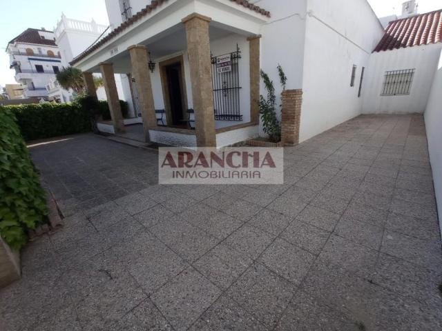 Casa en venta en Chipiona, Playa de Regla photo 0