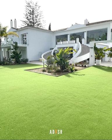 Chalet en venta en Estepona, Nueva Milla De Oro - New Golden Mile photo 0