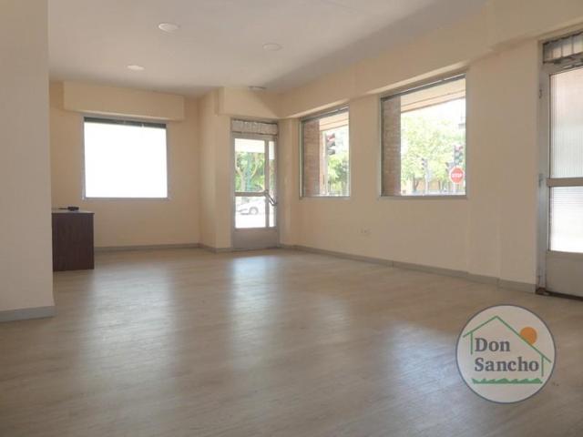 Local comercial en venta en Valladolid photo 0