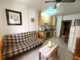 Apartamento en venta en Torrevieja photo 0