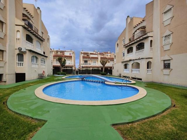 Apartamento en venta en Torrevieja photo 0