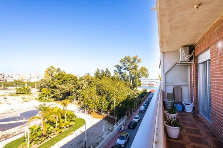 Apartamento en venta en Torrevieja photo 0