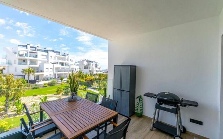 Apartamento en venta en Orihuela Costa photo 0