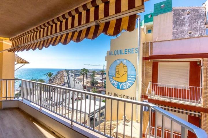 Apartamento en venta en Torrevieja photo 0