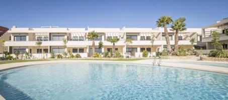 Bungalow en venta en Torrevieja photo 0