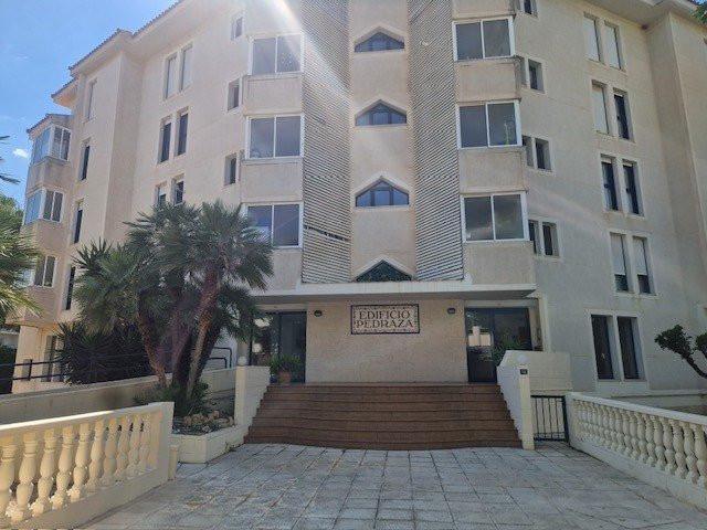 Apartamento en venta en Albir photo 0