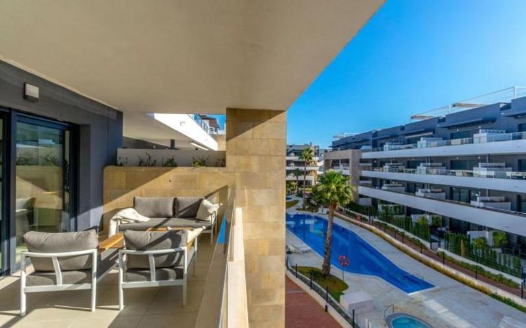 Apartamento en venta en Orihuela Costa photo 0