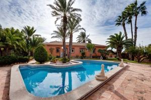 Chalet en venta en Torrevieja photo 0