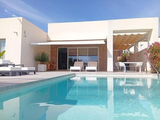 Chalet en venta en Algorfa photo 0