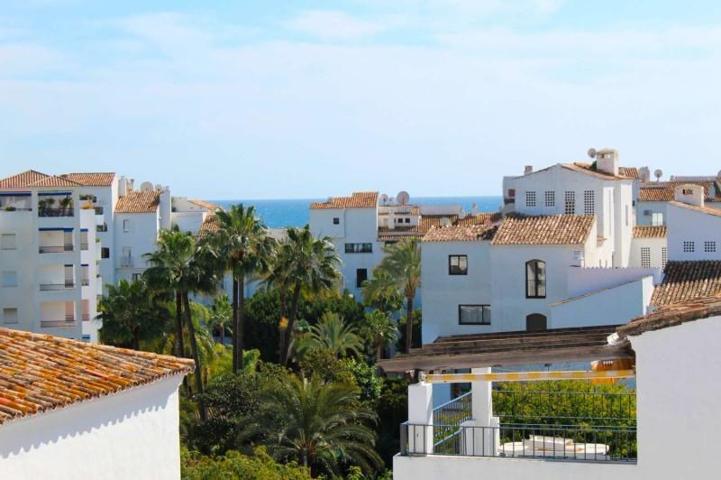 Apartamento en venta en Marbella photo 0