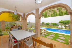 Chalet en venta en Málaga, Malaga photo 0