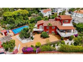 Chalet en venta en Denia photo 0