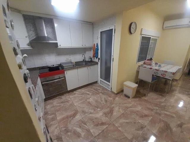 Piso en venta en Alicante, Altozano photo 0