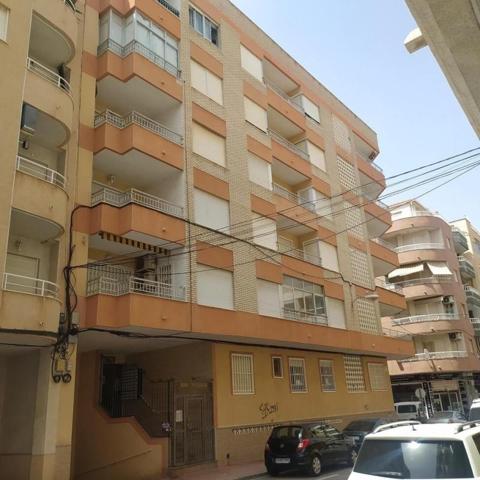 Apartamento en venta en Torrevieja photo 0