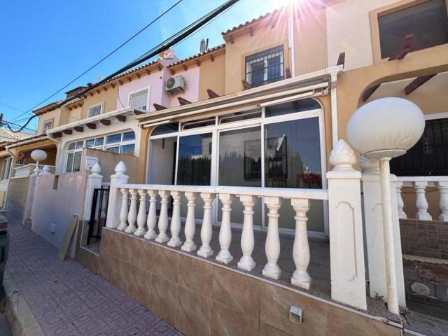 Casas de pueblo en venta en Torrevieja photo 0