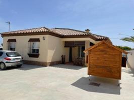 Chalet en venta en Chiclana de la Frontera, Pago Melilla photo 0