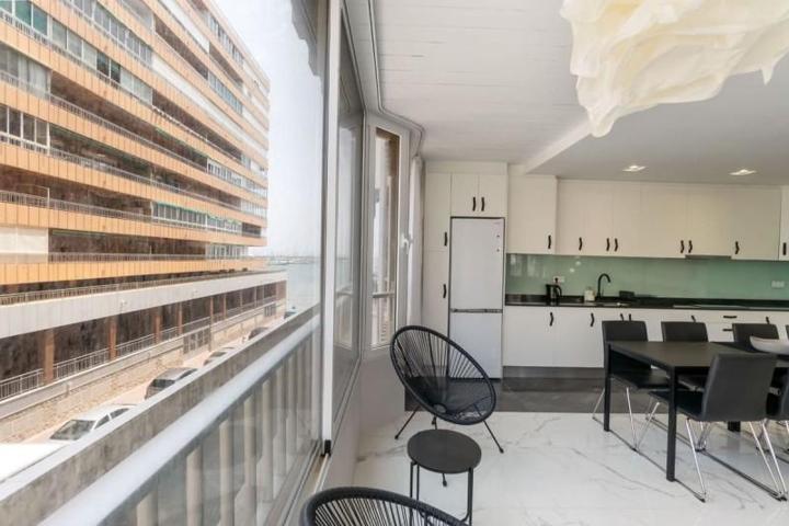 Apartamento en venta en Torrevieja photo 0