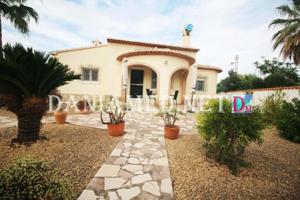 Chalet en venta en Denia photo 0