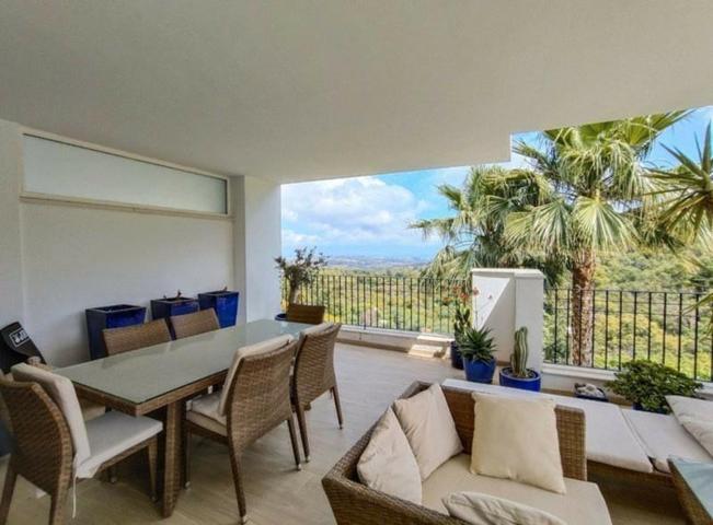Apartamento en venta en Marbella, Marbella Este - La Mairena photo 0
