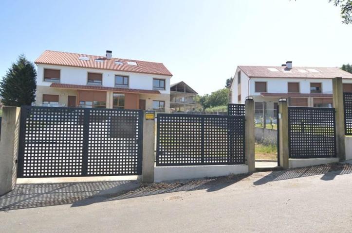 Adosada en venta en Sanxenxo, Salnés photo 0