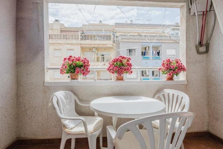 Apartamento en venta en Torrevieja photo 0