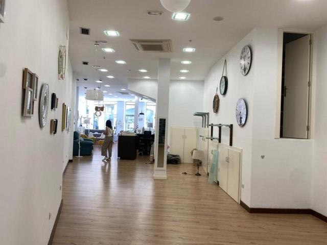 Local comercial en alquiler en Torrelavega, Calle San José, 39300 photo 0